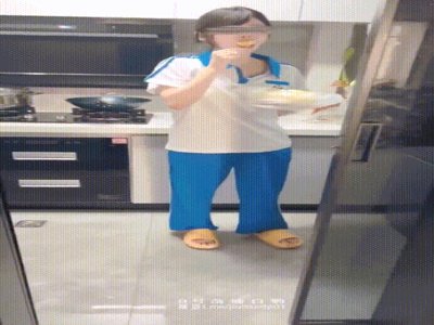 校花女高乖女儿，边吃雪糕边添鸡巴！一线天白虎馒头鲍嫩穴又